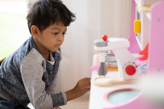Juego Simbólico: qué es y por qué es clave entre los 2 y los 6 años